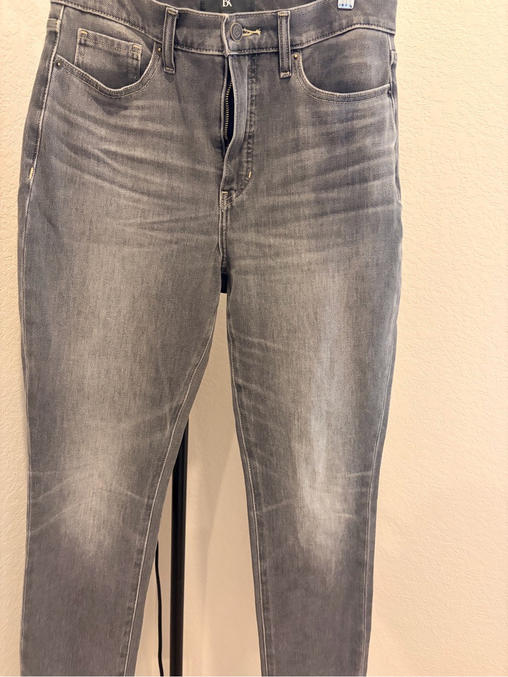 Banana Republic Women’s Skinny Jeans in Faded Gray